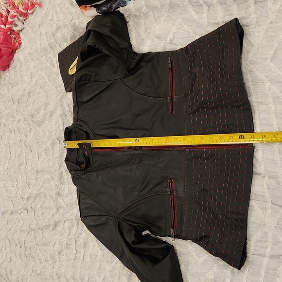 Black leather Tina Brunelli jacket with red detail size GG, new with tags! - Picture 6 of 12